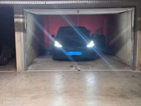 location garage handicapé fermé sécurisé sophia antipolis (biot)