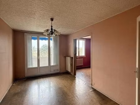 t3 proche de gare de venissieux - accès rapide à lyon