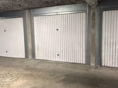 location box/ parking