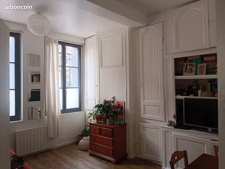 bel appartement f1 hyper centre