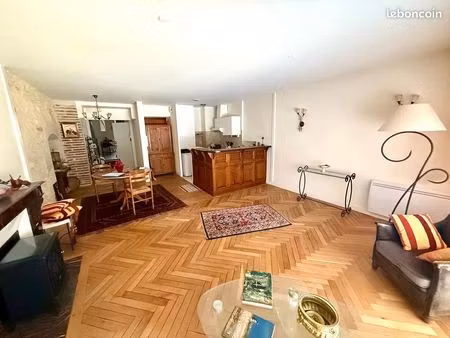 immeuble 6 pièces 285 m²