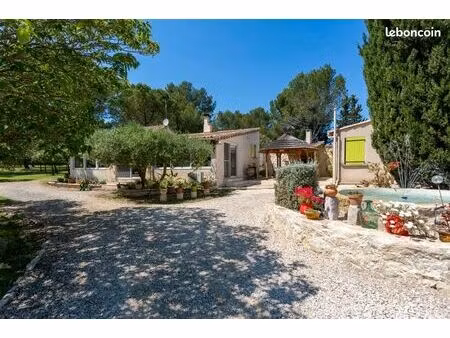mas 5 pièces 130 m²