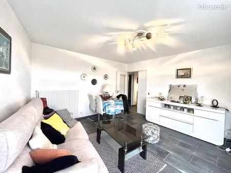 appartement 3 pièces 63 m²