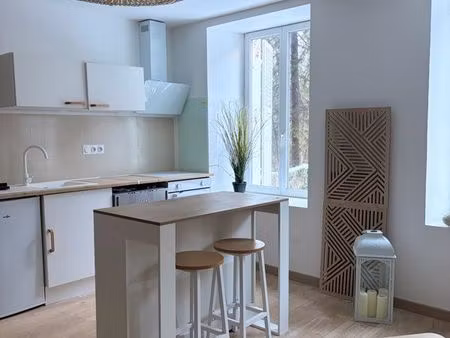 joli studio refait à neuf idéal habitation ou investissement