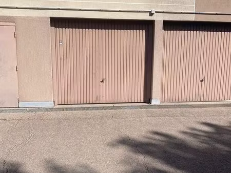 garage double de 32 m2  secteur gare sncf/routière