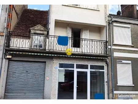 maison 6 pièces 21 m²