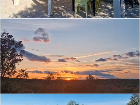 maison meublée avec une vue dégagée