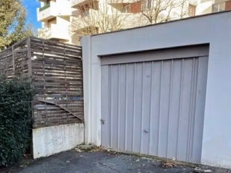 garage - secteur pins francs