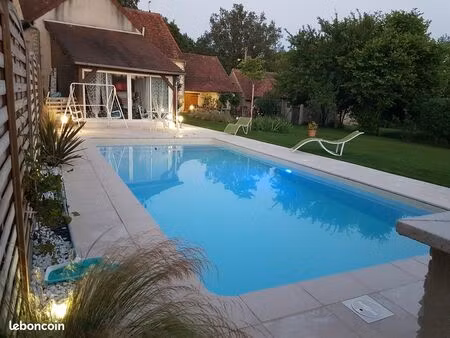 maison familiale avec piscine/ a 3 heures de paris / ancienne grange rénovée