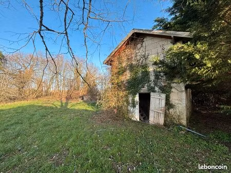 maison en pierre 22m2 avec 300m2 de terrain constructible