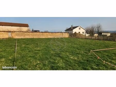 terrain 618 m² la cote saint andre