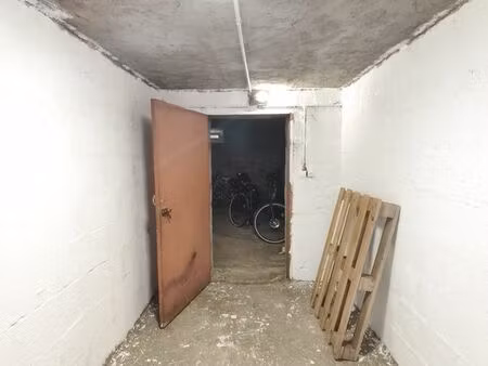 location cave propre et saine + prise électrique 6ka -surface 7.5m2  hauteur 2 50m  volume