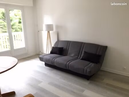 loue à lons le saunier t2 meublé 46 55 m2 avec garage