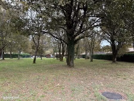 terrain 772 m² campet et lamolere