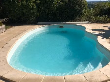 villa contemporaine avec vue imprenable sur la chaîne pyrénéenne