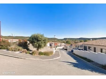 terrain 700 m² cruzy