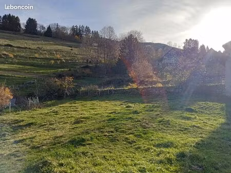 terrain constructible 858m2