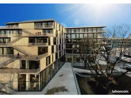 studio 1 pièce 18 m²