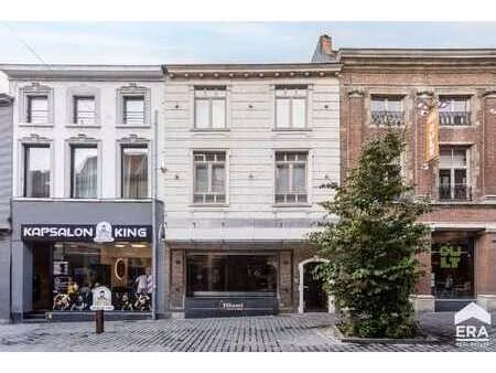 commerce de caractère avec duplex luxueux au cœur d’alost