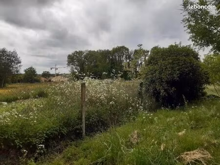 terrain 700 m² saucats