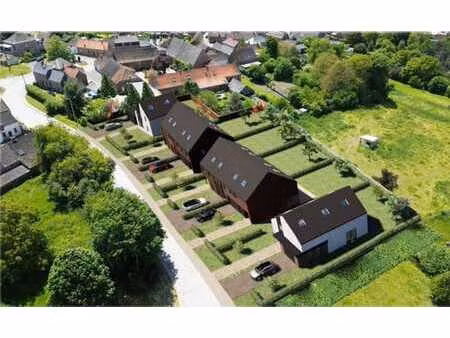 terrain à bâtire projet de 6 maisons