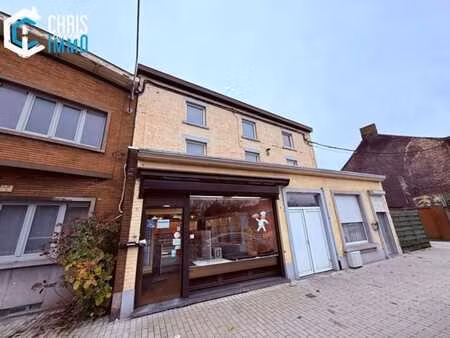 ensemble immobilier comprenant 2 entités distinctes