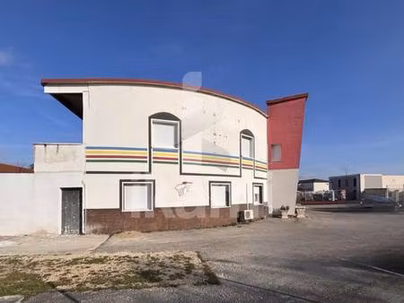 local d'activités à vendre