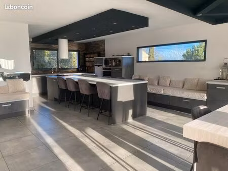 maison 6 pieces comprenant une grande piece a vivre