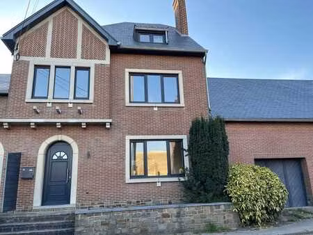 maison familiale 4 chambres avec grand jardin à mehaigne