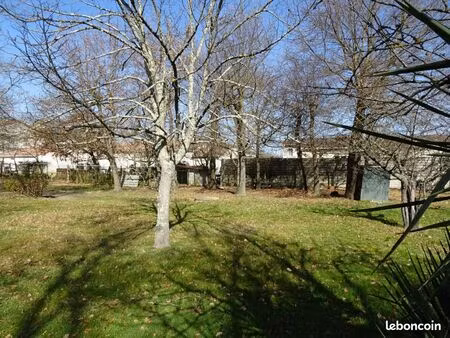 terrain 996 m² la salvetat saint gilles