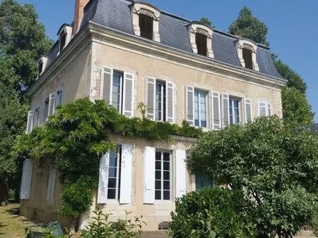 rare plateau brut de 100 m² dans maison bourgeoise