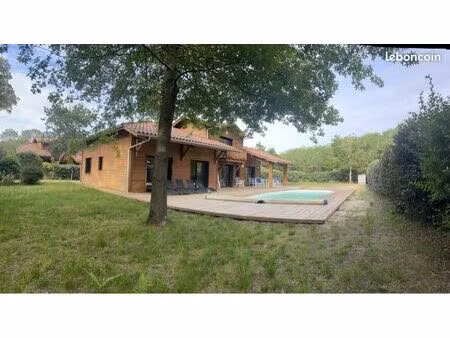 villa proche océan en forêt