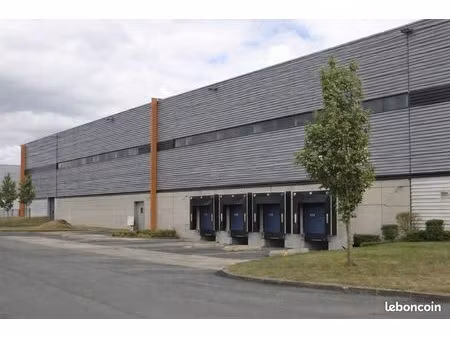 batiment de stockage avec bureaux entrepot