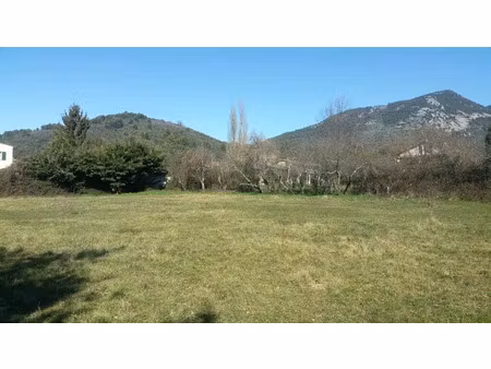 vente terrain à batir 1061 m² à levens (06670)  158 000 €