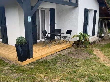 maison en lisière de forêt