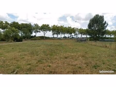 terrain 1 050 m² leguevin