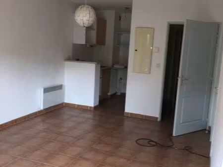 appart t2 nimes capouchne/costiere