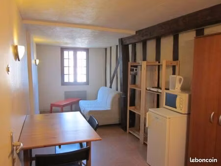 studio meublé au coeur de tours
