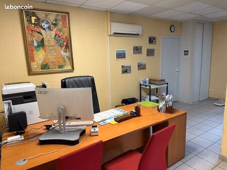 vends cabinet medical