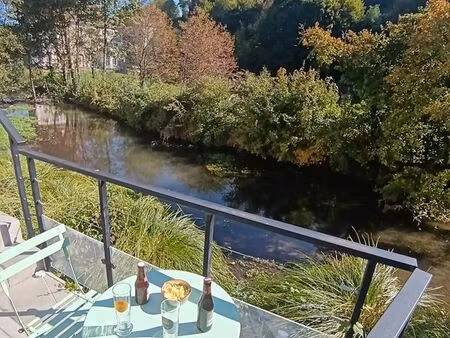 construction récente de 160 m2 sur garage double + cave et cellier de 90 m2