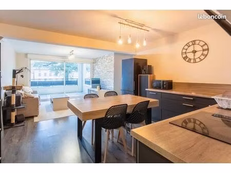 t2 récent 52m² avec terrasse + parking – centre aire-sur-l’adour – résidence 2018 – dpe c