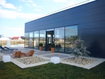 vente locaux professionnels 140 m² à saint-genis-pouilly (01630)  395 000 €