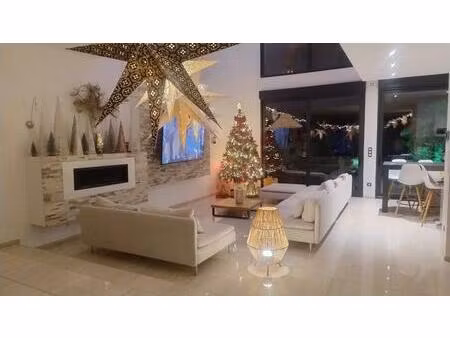 rare maison 11 pièces avec piscine à groslay