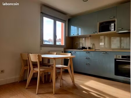 loue t2 meublé europole