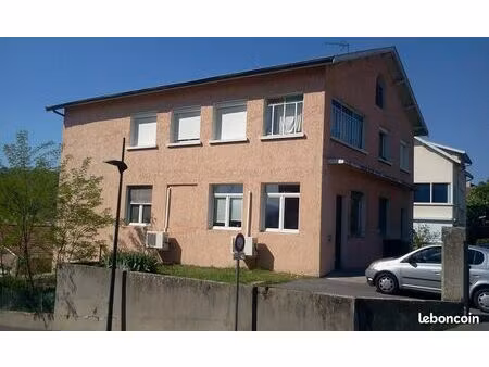 appartement 93m²3chambres bon état véranda