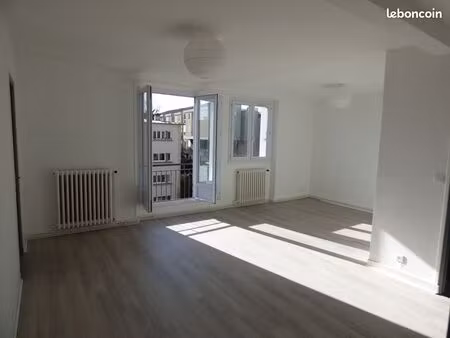 t2 lumineux 51 m² – quartier saint-marc – particulier