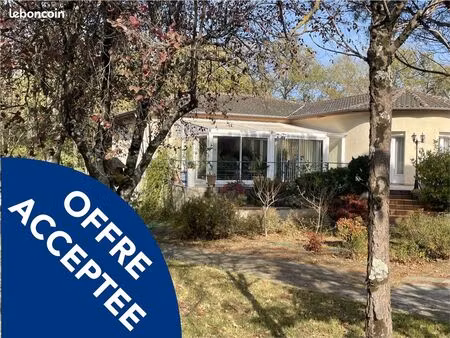 maison 5 pièces 180 m²