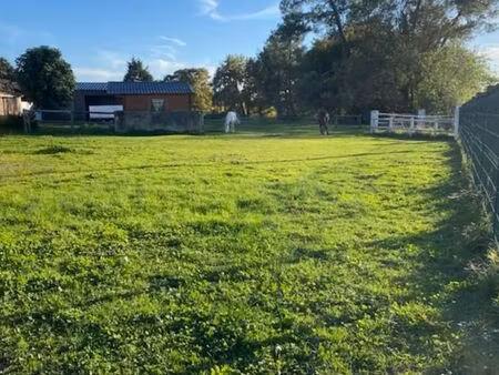 terrain 1 045 m² bassens