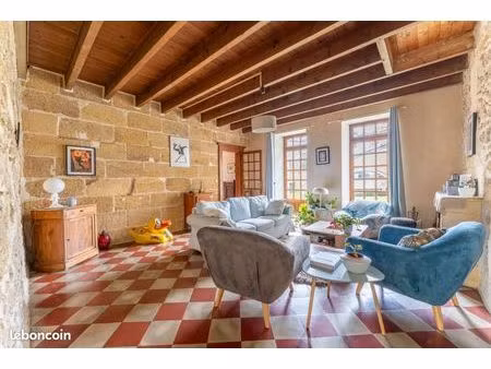 maison 9 pièces 160 m²