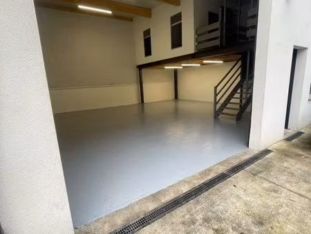 local d’activités - entrepôt - 90 m2 - mezzanine